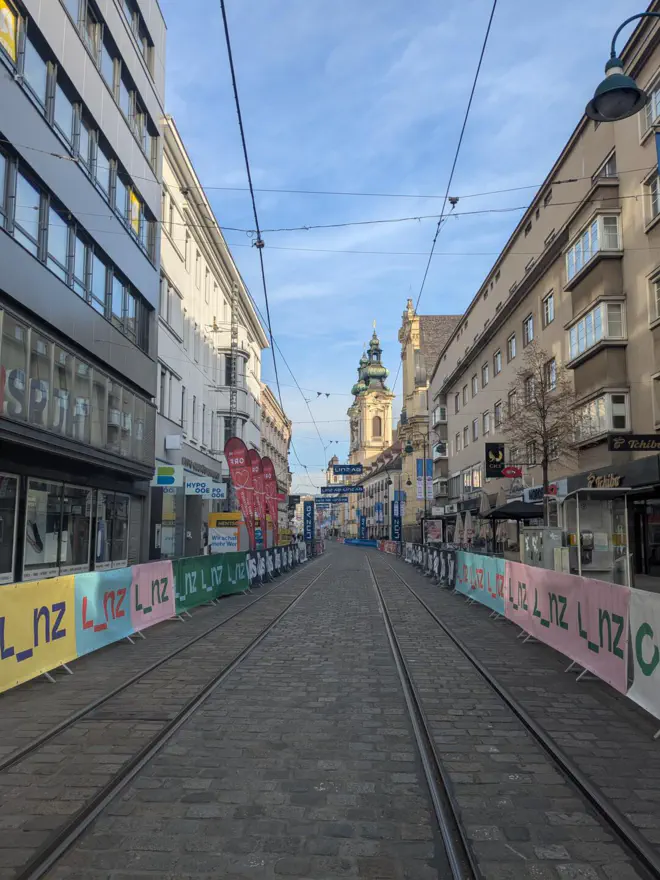 Der letzte Kilometer des Linz Marathon.