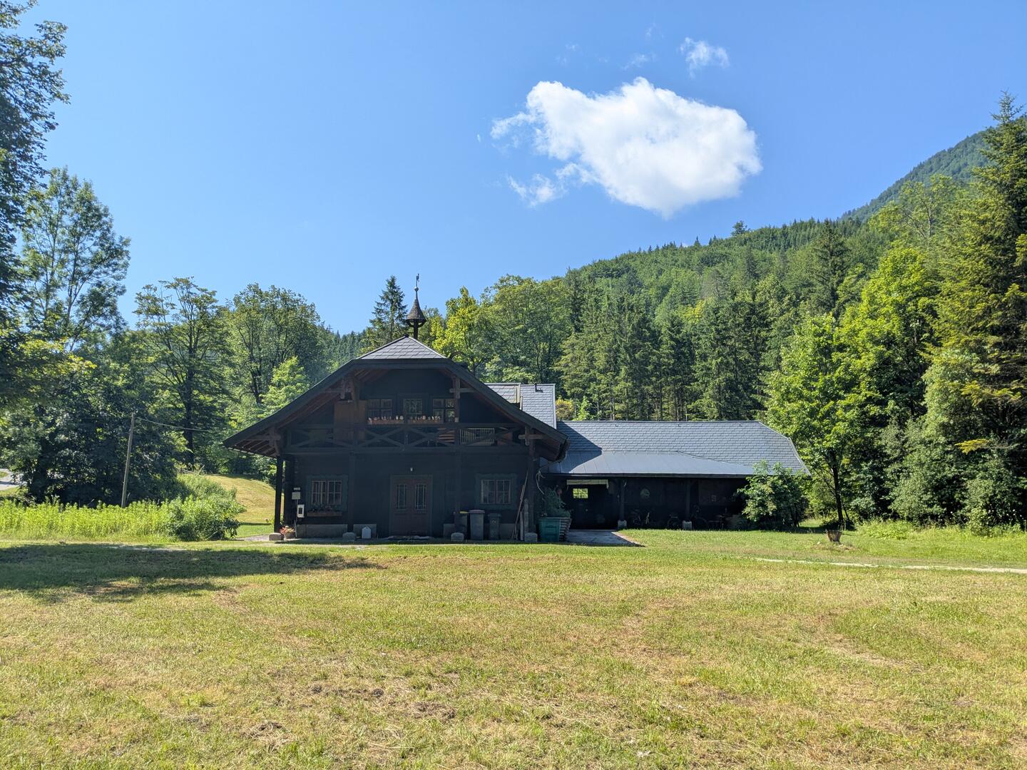 Holzfällerchalet beim Jagdschloss Steinbach.