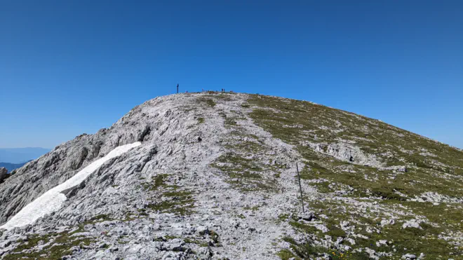 Gipfelkreuz des Hochschwabes vom Schiestlhaus aus.