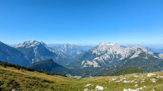 Gesäuseberge Panorama: Hochtor, Admonter Reichenstein, Großer Buchstein.