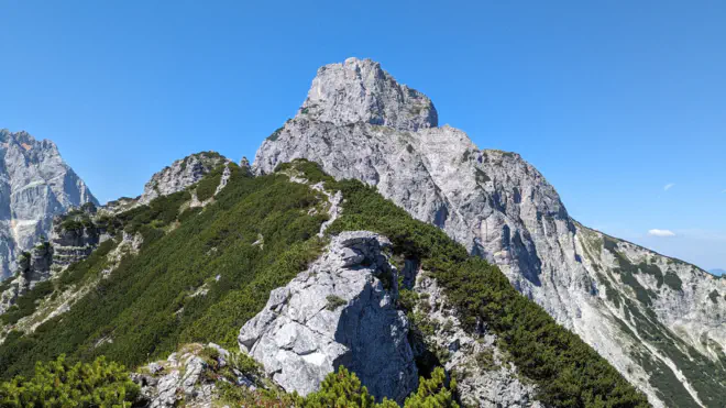 Gratweg über die Schneckenmäuler mit dem Kleinen Buchstein im Hintergrund