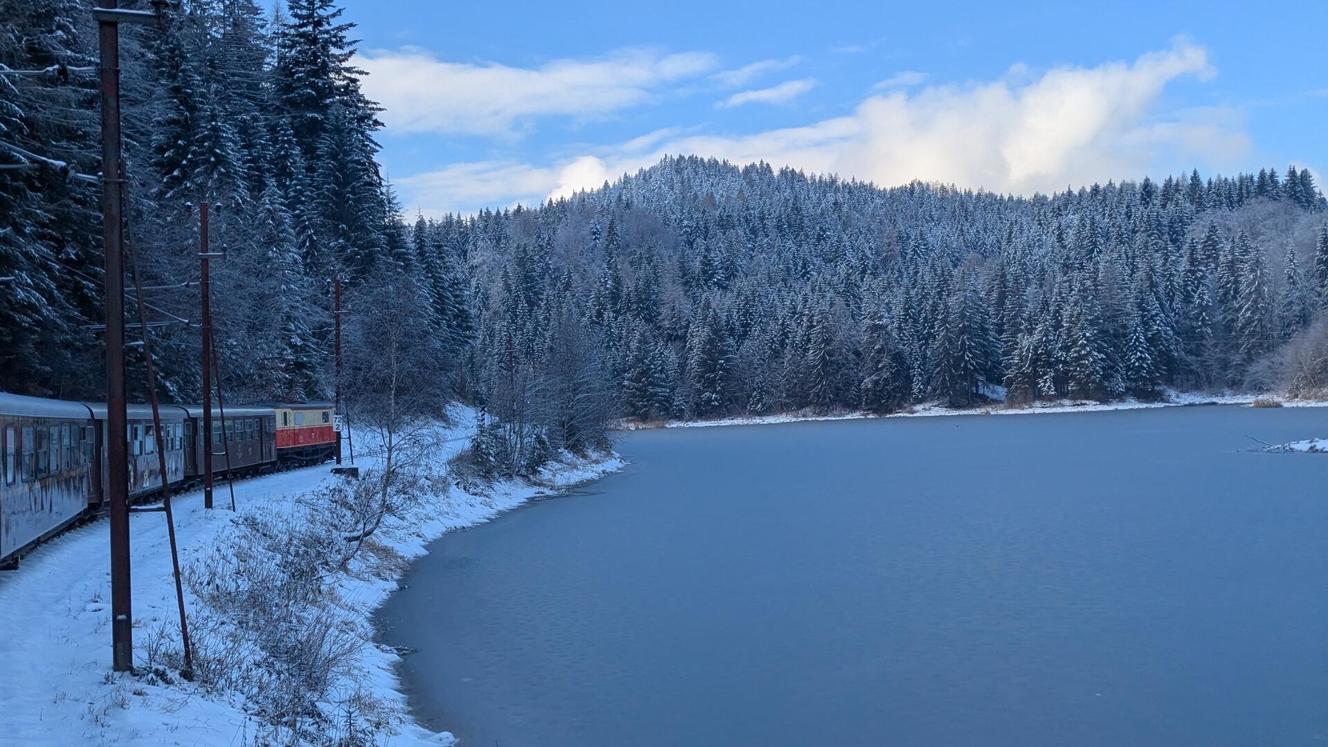 Frozen Erlaufklause.