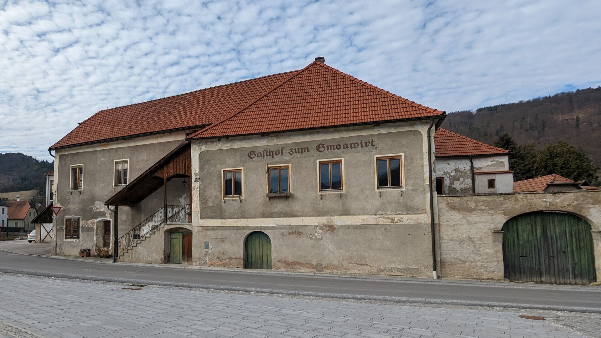 Alter ehemaliger Gasthof zum Gmoawirt in Aggsbach Markt.