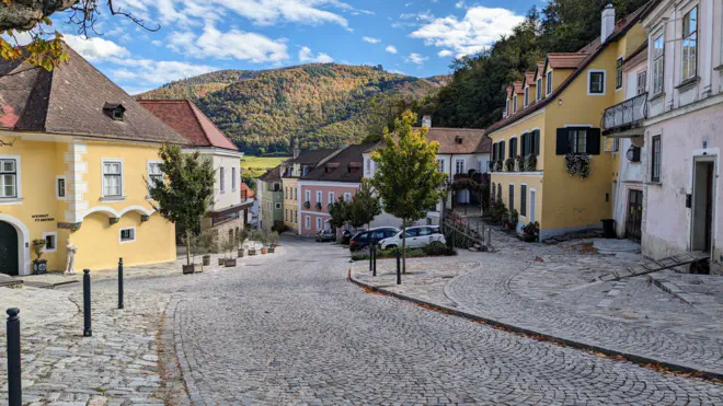 Am malerischen Marktplatz in Spitz an der Donau